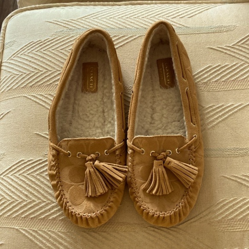 NWOT Coach Anita camel moccasins‎